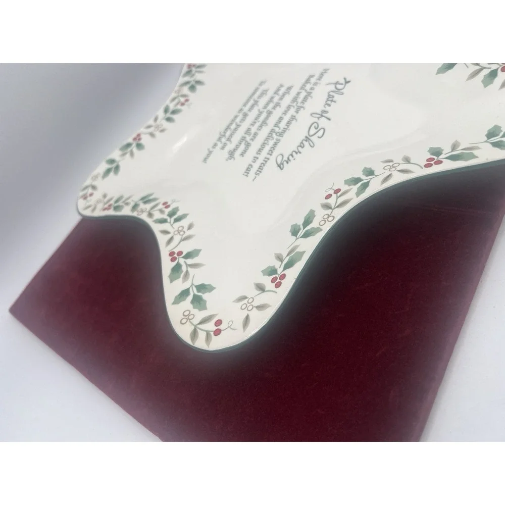Pfaltzgraff Winterberry Star Shaped‎ Plate Of Sharing for Gifting with Treats